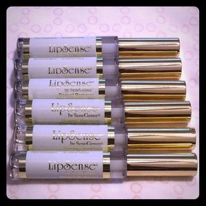 Lipsense Oops Remover